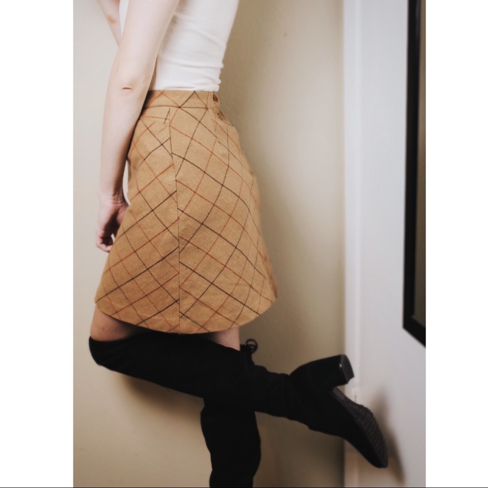 Gap- Vintage Plaid Skirt with Pockets (90’s Style)